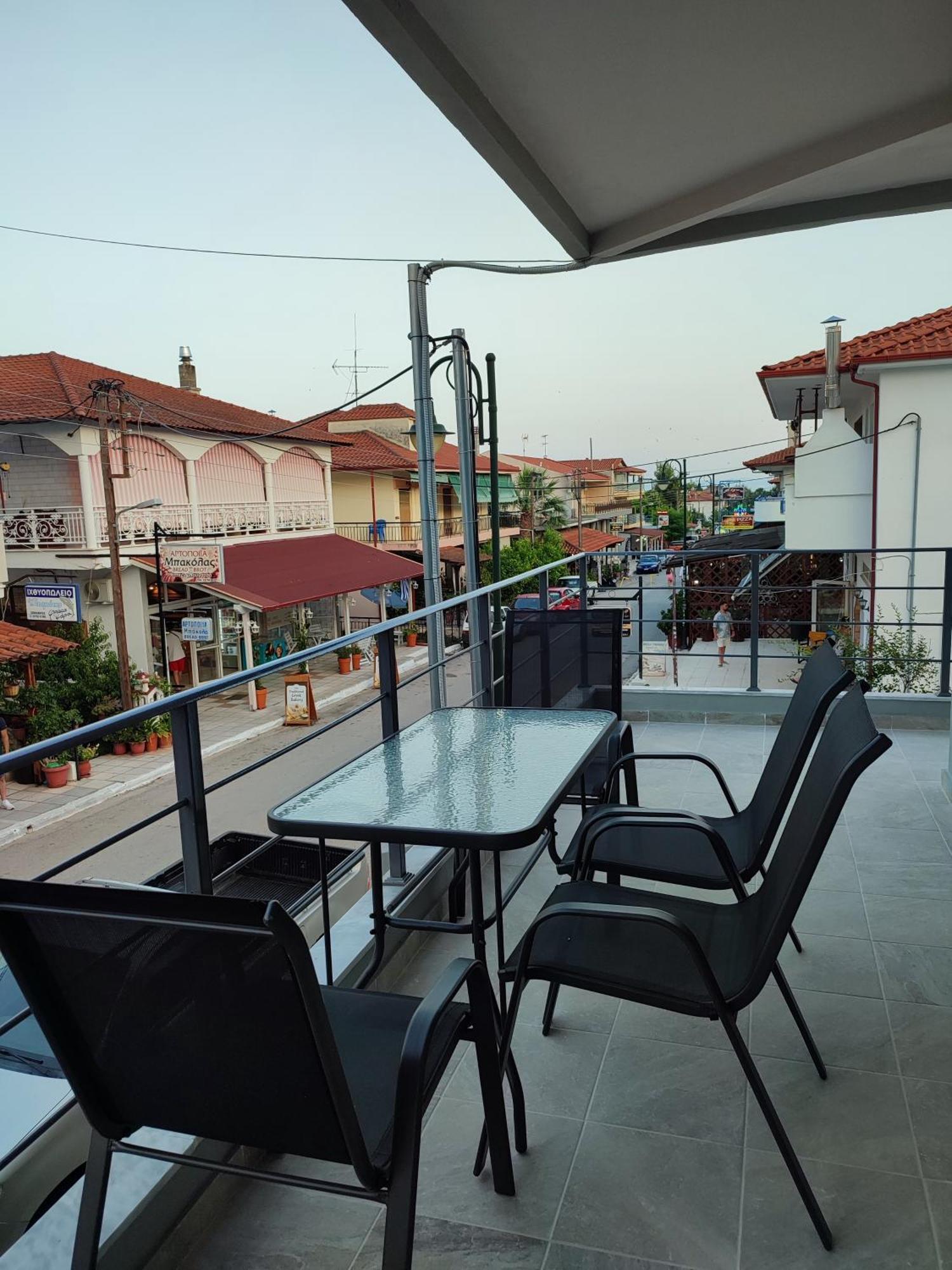 Alexander Luxury Apartments & Studios Metamorfosi  Rum bild